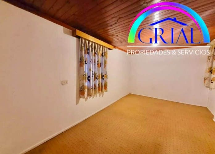 Amplia casa en Melipilla, Sector Centro