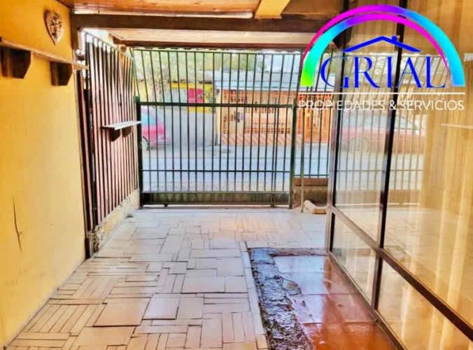 Amplia casa en Melipilla, Sector Centro