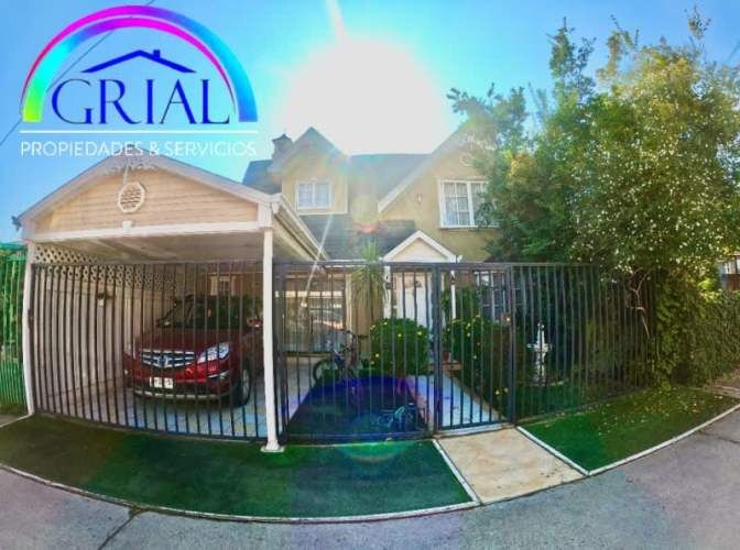 Vende Casa Chalet Estilo Victoriana El Bosque