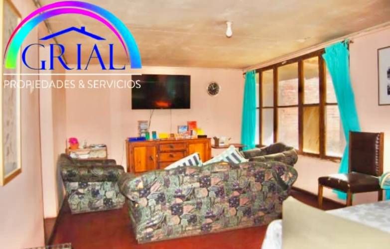 Amplia casa en Tiltil