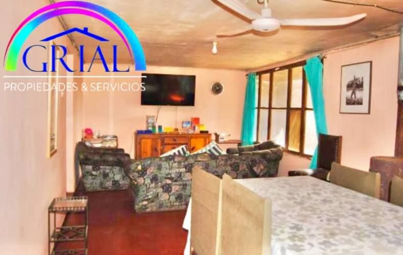 Amplia casa en Tiltil