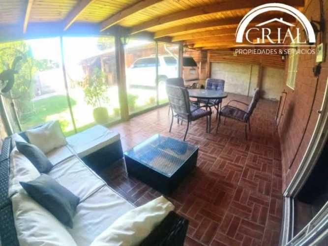 Se vende hermosa casa en sector residencial de Valle Grande