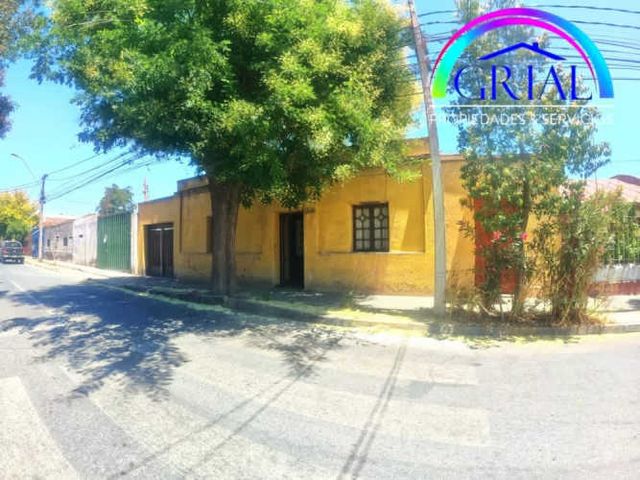 Se vende amplia casa en Quinta Normal