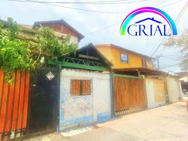 Se vende Terreno con dos Casas amplias mas local comercial