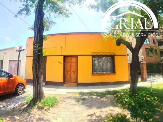 Se vende terreno con 2 casas amplias en Providencia
