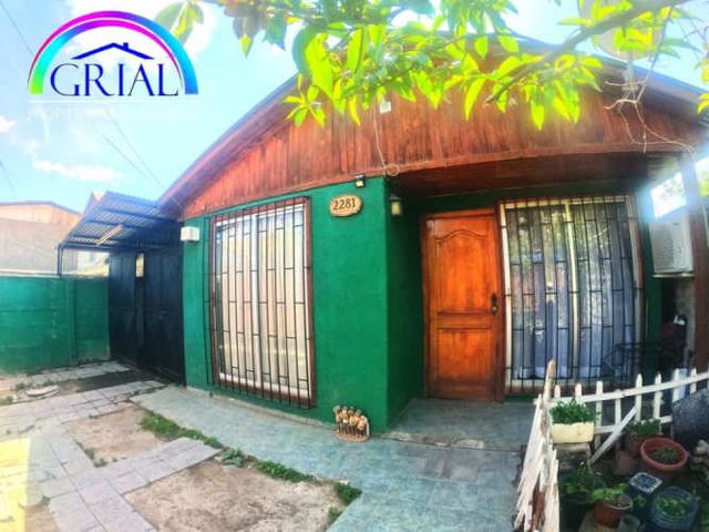 se vende amplia casa de un piso en Padre Hurtado