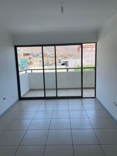 EN VENTA DEPARTAMENTO LUMINOSO CON AMPLIO BALCÓN