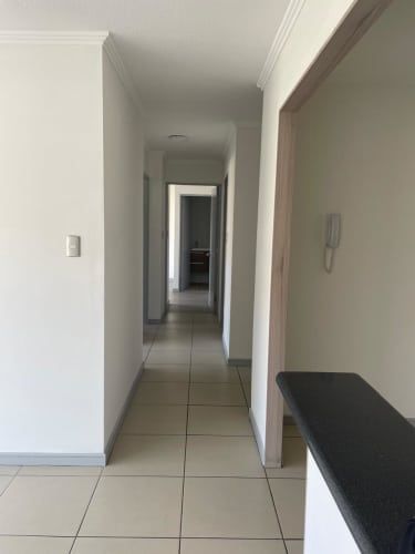 EN VENTA DEPARTAMENTO LUMINOSO CON AMPLIO BALCÓN