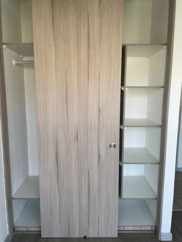 EN VENTA DEPARTAMENTO LUMINOSO CON AMPLIO BALCÓN