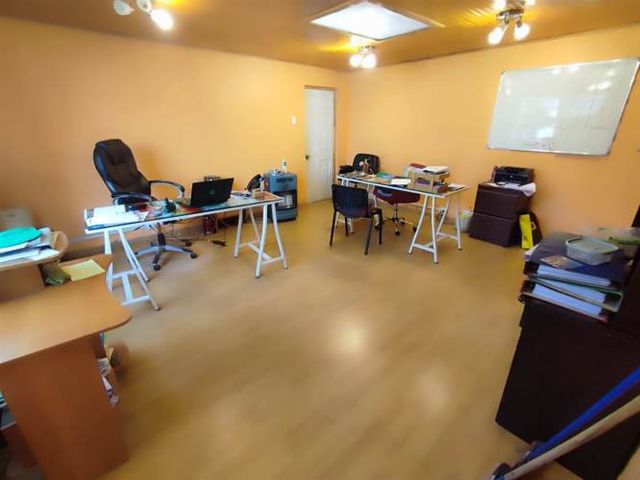 CASA America 645 - 647 / Se vende Casa, Sitio, Terreno, Local Ccial. 20.990 UF - 6 Dormitorios 3 Baños 3 Bodegas 6 Estacionamiento, mas de 500 m2 de terreno para construir