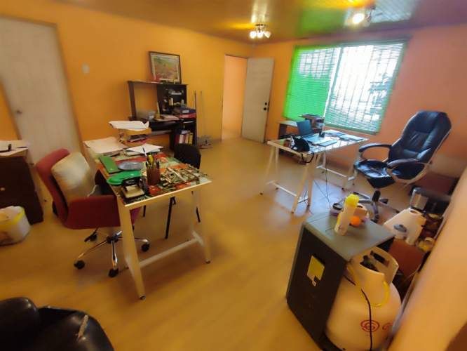 CASA America 645 - 647 / Se vende Casa, Sitio, Terreno, Local Ccial. 20.990 UF - 6 Dormitorios 3 Baños 3 Bodegas 6 Estacionamiento, mas de 500 m2 de terreno para construir