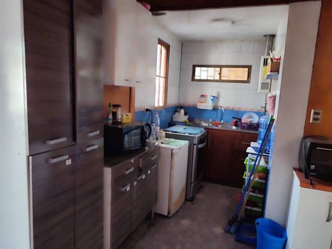 CASA America 645 - 647 / Se vende Casa, Sitio, Terreno, Local Ccial. 20.990 UF - 6 Dormitorios 3 Baños 3 Bodegas 6 Estacionamiento, mas de 500 m2 de terreno para construir