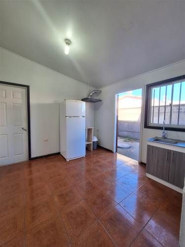 CASA Calle Los Cardos, Sector Poniente Los Angeles