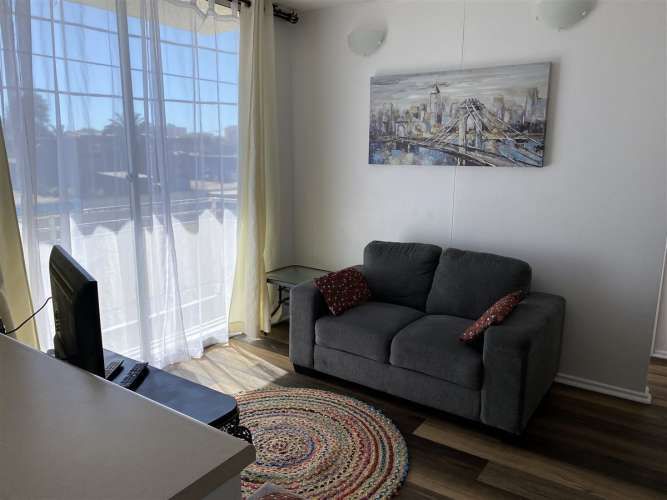 DEPARTAMENTO Av cuatro esquinas 098