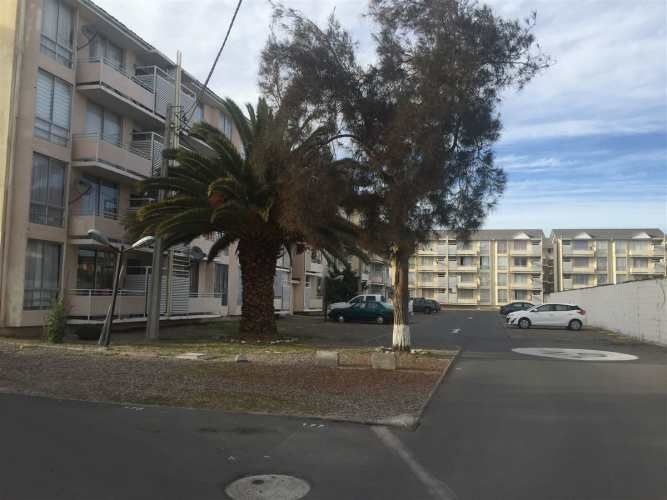 DEPARTAMENTO Av cuatro esquinas 098