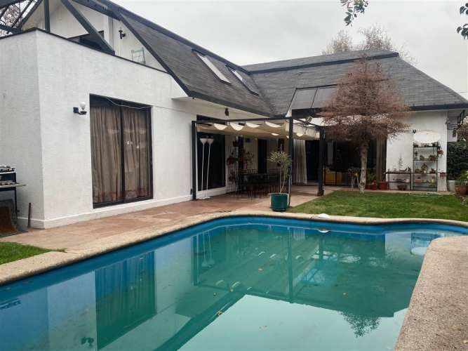 CASA CALLE LAZO / TRISTAN MATTA / METRO DEPARTAMENTAL