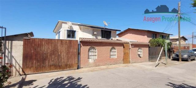 CASA Casa en venta en la población Los Volcanes