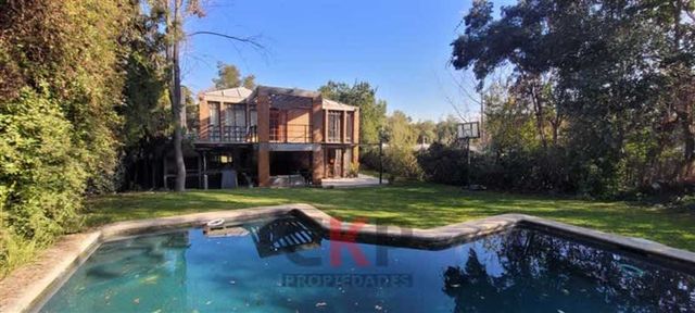 CASA CASA EN COMUNIDAD CASTILLO VELASCO/FULL EQUIPADA/LAS CONDES