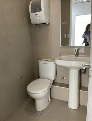 LOCAL COMERCIAL Cerca De Parque Bustamenete