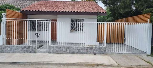 CASA Almendral, La Granja Sur, La Granja, RM (Metropolitana)