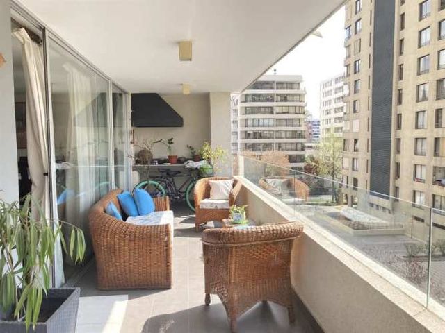 DEPARTAMENTO Manquehue y Hernando de Magallanes