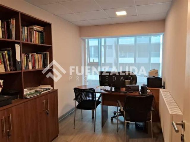 OFICINA Al llegar a Avenida Ossa