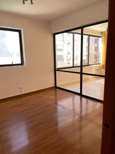 SE VENDE AMPLIO DEPARTAMENTO EN AV BRASIL EDIFICIO LOS INMIGRANTES