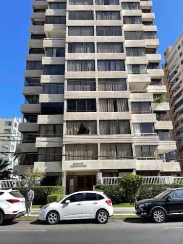 SE VENDE AMPLIO DEPARTAMENTO EN AV BRASIL EDIFICIO LOS INMIGRANTES