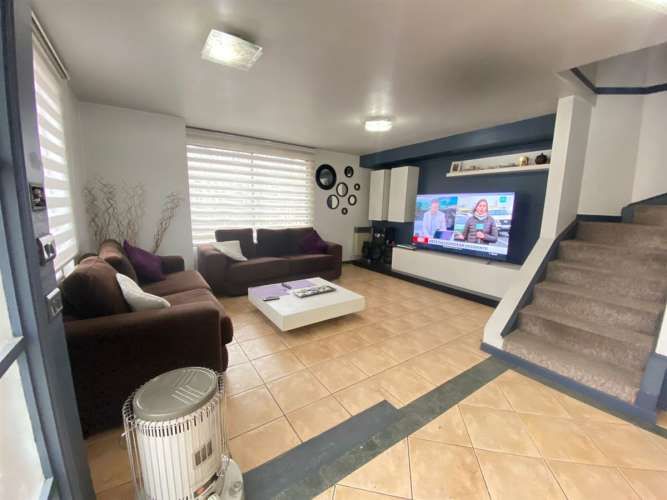 CASA PJ CALETA TOLTEL CON PTO MADERO / Se Vende Casa 3 Dormitorios 3 Baños 2 Estacionamientos