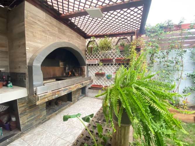 CASA PJ CALETA TOLTEL CON PTO MADERO / Se Vende Casa 3 Dormitorios 3 Baños 2 Estacionamientos