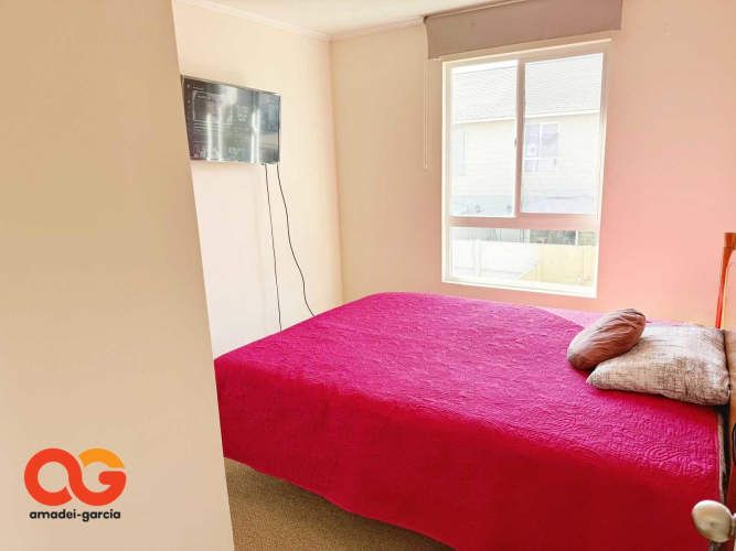 LUMINOSA Y COMODA CASA DE DOS PISOS  (82269)