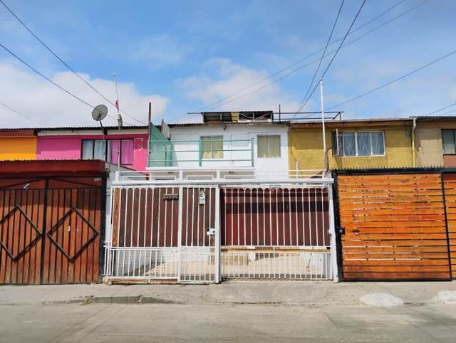 SE VENDE LINDA Y AMPLIA CASA, SECTOR NORTE.