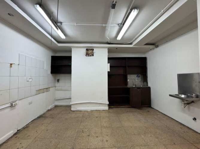 Local ALAMEDA 75. SANTIAGO