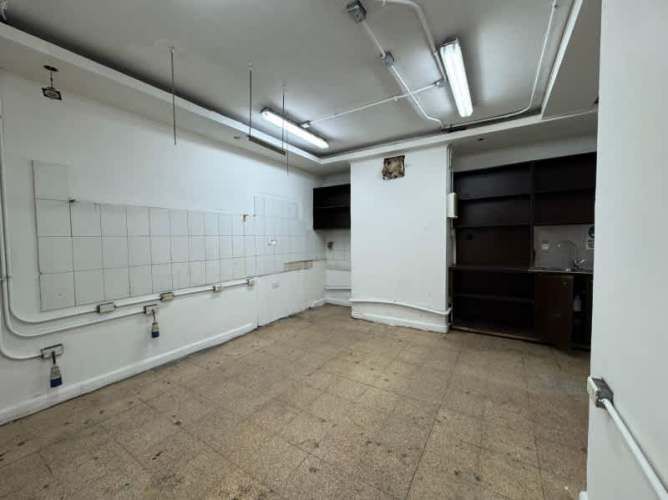 Local ALAMEDA 75. SANTIAGO