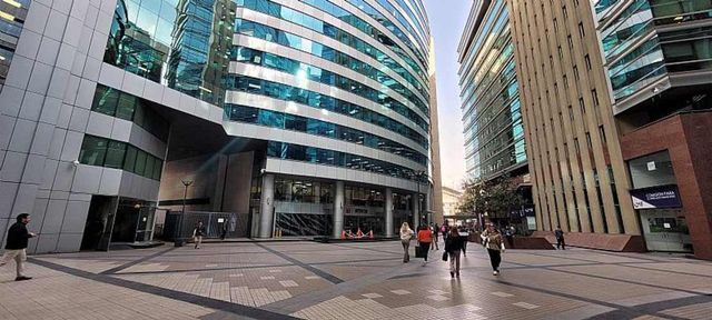 Departamento EXCLUSIVO Y AMPLIO!! METRO MONEDA