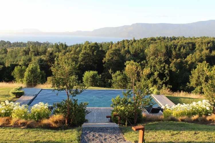 PARCELA INVERSIONISTAS! Lodge funcionando a 5 min del centro de Pucón.