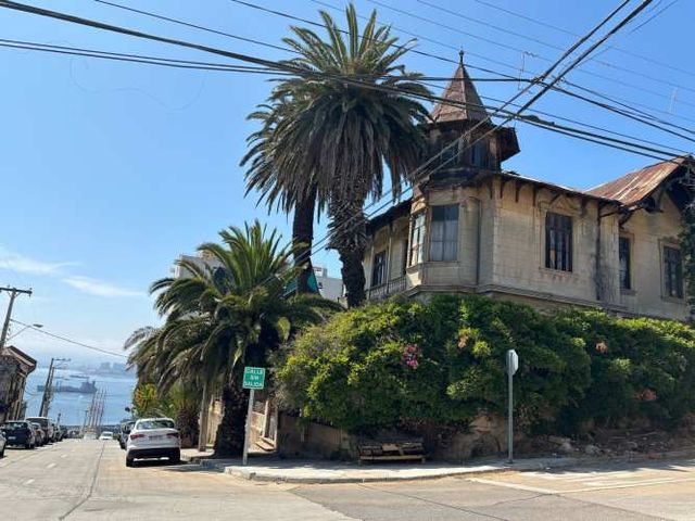 REBAJADA!! Gran casona tradicional en venta, Playa Ancha, Valparaíso