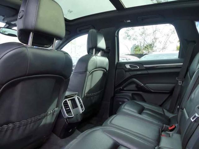 PORSCHE CAYENNE 2017