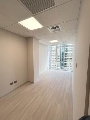 Oficina OFICINA CON EXCELENTE UBICACIÓN EN REÑACA (CÓD. 476)