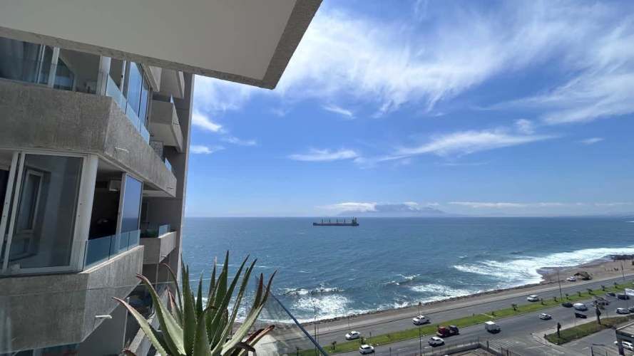 Se Vende Departamento 2 Dormitorios, 2 Baños valor 4.200Uf Edificio Galileo