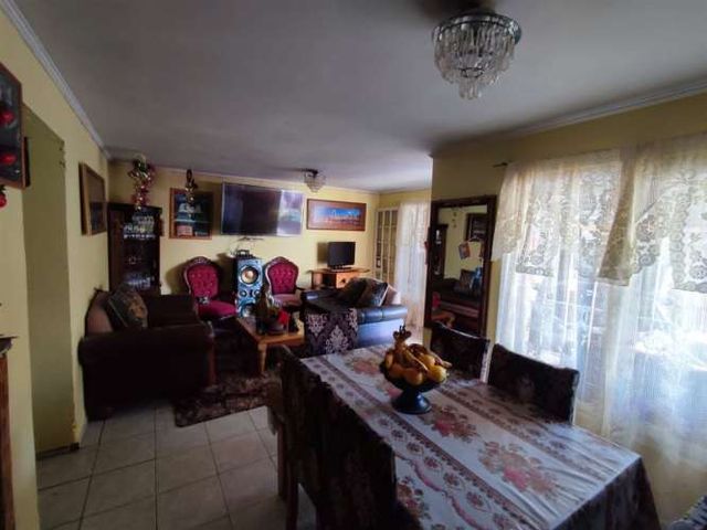 CASA PASAJE EL TULIPAN