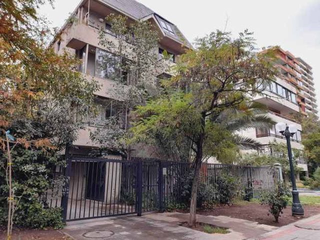 Venta depto duplex de 2 dorm 3 baños (84222)