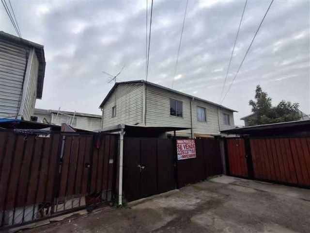 CASA En Venta Casa 2 Pisos en Condominio Los Almendros