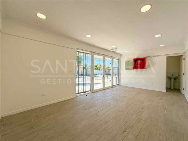 LOCAL COMERCIAL Calle Heras, Penco