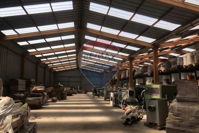 Gran galpón con oficinas de lujol!!