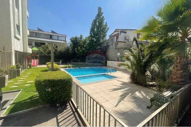 Depto. 4 dormitorios, 2 estacionamientos - ñuñoa