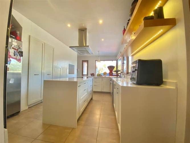 CASA ALVARO CASANOVA