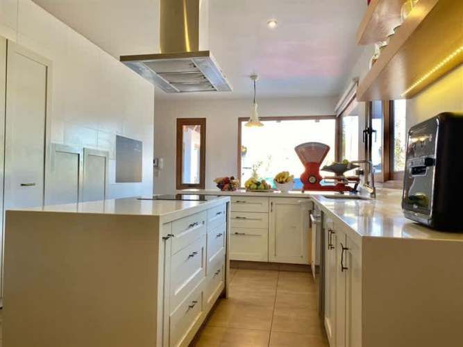 CASA ALVARO CASANOVA