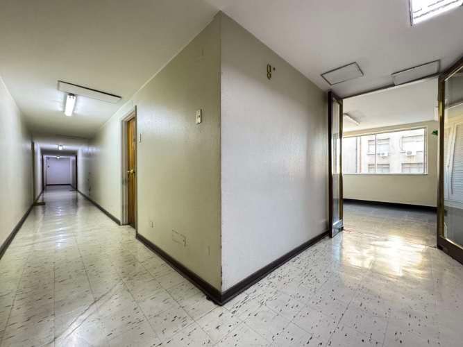 Amplia Oficina corazón De Santiago, hiperconectada