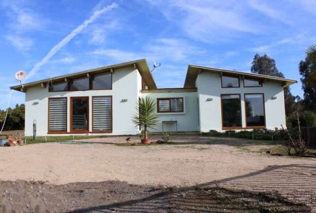 FOCOLARE PROPIEDADES VENDE CASA CON ARBOLES DE PAL